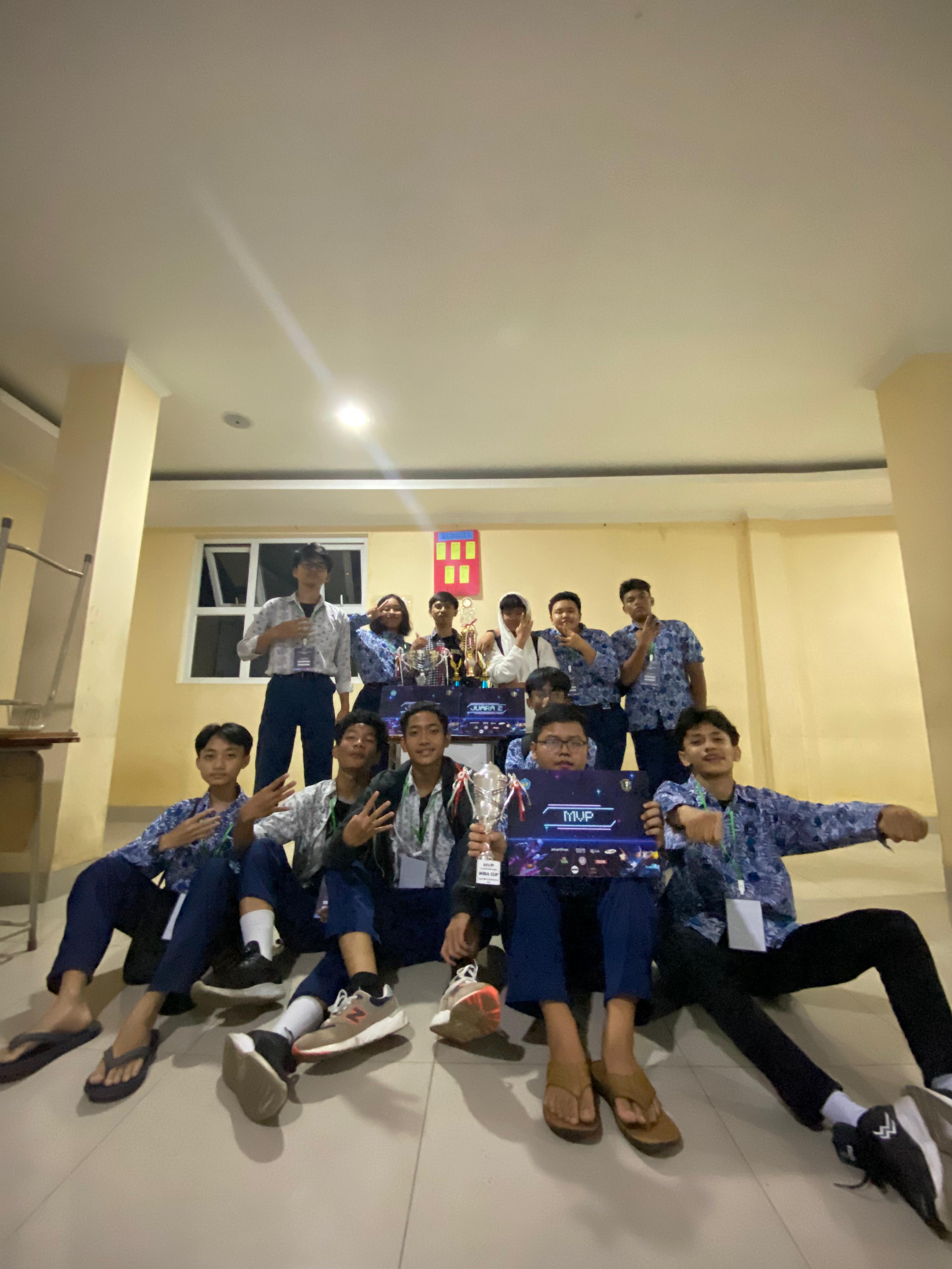 Tim Ekskul Mobile Legend Sabet Juara 1 dan 2